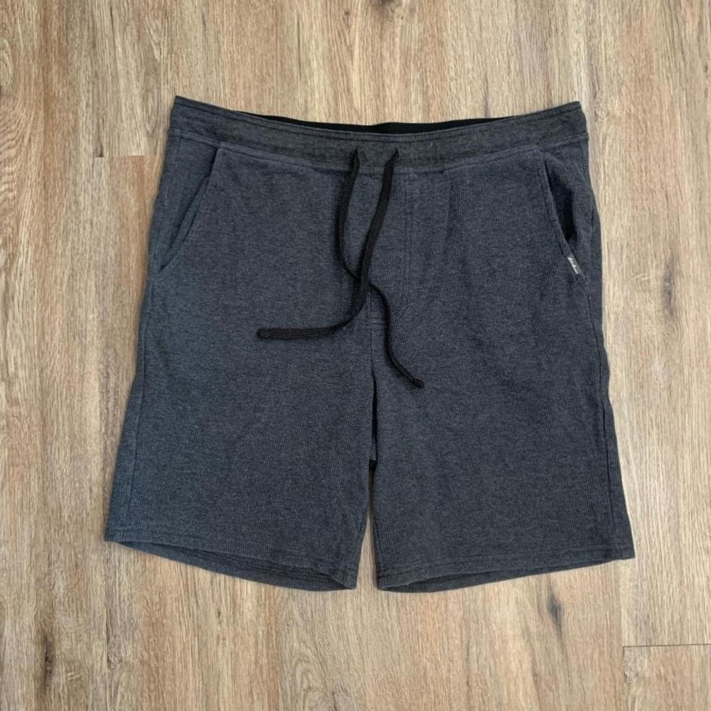 Eddie Bauer lounge sweat shorts w/ pockets in dark grey - size large mens